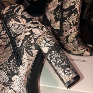 Huge SALE Neiman Marcus New & Trendy 8.5 Booties ✨